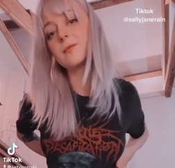 推特、抖音、风热舞等平台上的小视频资源,20v和790m版本,可在百度盘上下载。