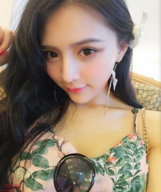 东方航空空姐下水才艺展示视频合集