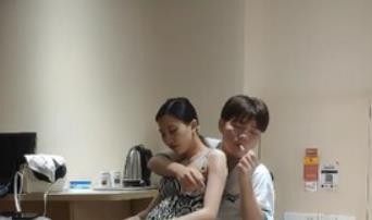 高清修复老阿姨换口味的年轻妹子