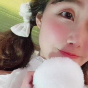 微博上的歆公主分享了一组图包和视频