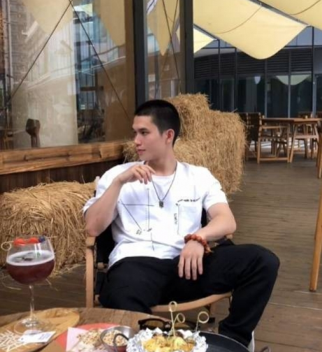 抖音男网红Mack宠幸女粉丝的健美产品