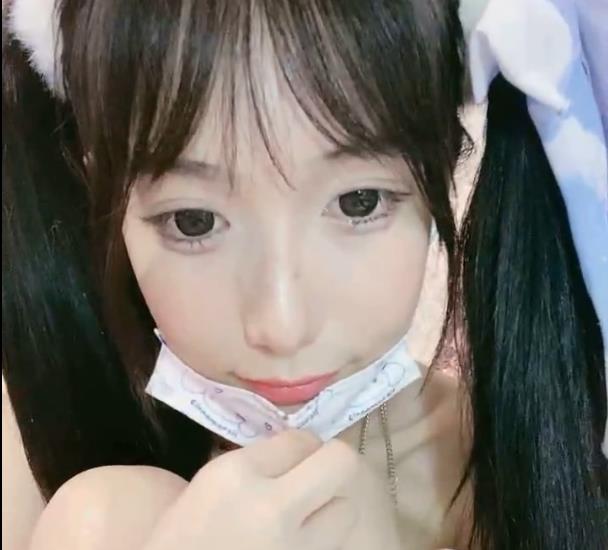 微博网红梨酱，不爱吃青菜，13v，12g