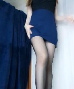 泰国黑丝短裙：隔壁小姐姐的最新佳作