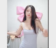 专业热舞女王自拍5分钟舞蹈视频，捕获你的心