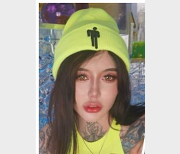 SexyChloe：白富美网红FL姬有尺度作品2.12G视频