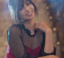 高颜值才华女神Ja失眠ineJ-黑森林床上水珠视频15.7G