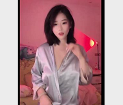 半糖琪琪精简舞蹈视频，时长3-6分钟，大哥带领跳舞，灯光璀璨，精华观看