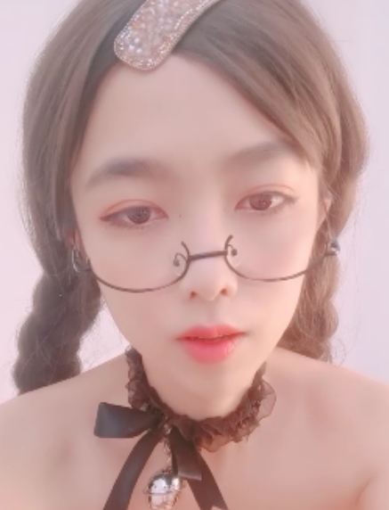 苏苏豆年货种草视频：银狗子收藏百度，貂蝉馋龙新增196v