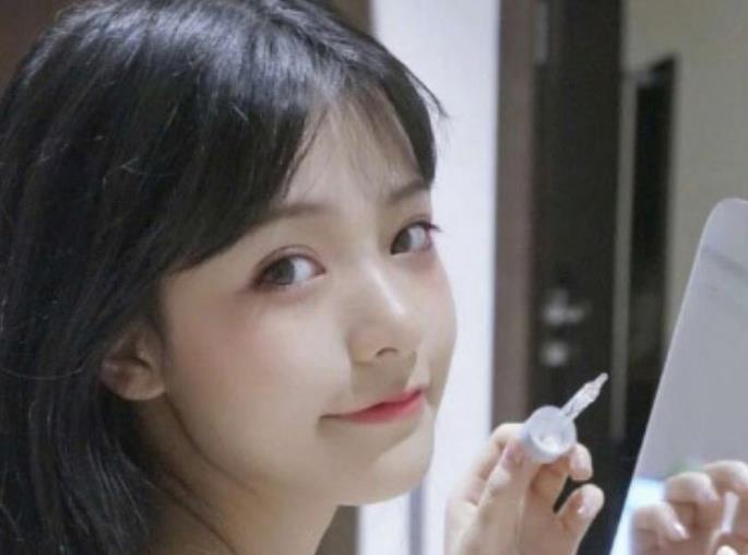 反差婊吃货旺财资源合集:1.7G视频大小,绅士必备