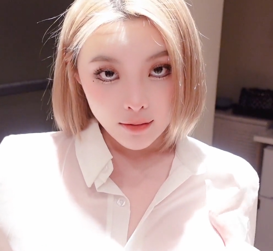 台湾美臀魅惑大合集:黄kitty2002102推特网诱人415V+49G视频下载