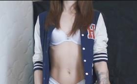 欧美蜜桃臀神秘P站博主，S曲线诱惑后花园某处大放异彩，5部视频下载观看主要精彩不容错过！