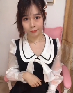 火爆网红张思妮有尺度合集：宅男虎牙、界顶斗鱼女主播、柔和清纯模样、奇怪棒子神秘处、伪娘逛街商场女厕