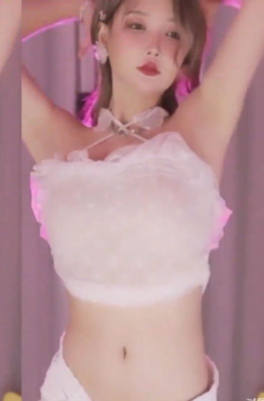 米娜大摆锤合集:两只大白兔诱惑顶级表演