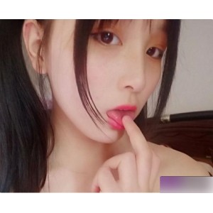 推特美少女鱼儿酱作品小合集：18个视频+10张照片，总大小350MB