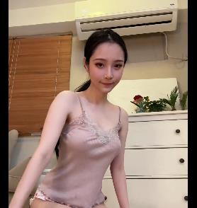 衣道具秀中的精彩表现,以及她的特写镜头。这是一个难得的机会,让我们一起来欣赏这位演员明星的魅力吧!