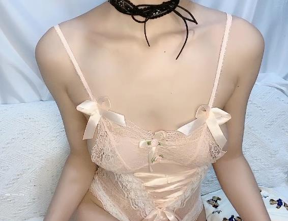 微博网红樱狸子高端定制合集11.7G，二次元少女风格惊艳登场