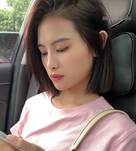 抠动女主播小樱：独特掏小东西技巧，10V人气爆棚，7.2g视频打包下载