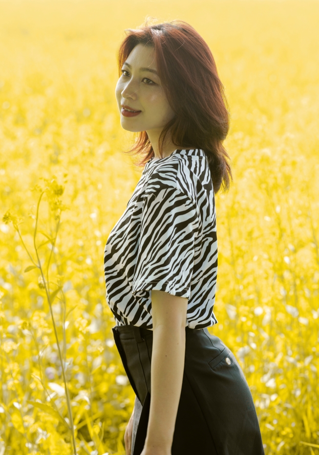 黄S优质气质御姐艾米妮轩：视图盘压缩，链接永久有效