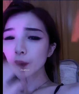 抖音网红女神小蔡与榜上大哥撞击,超级土豪直播幸福身材25V723M,精选小妖精排行榜下载