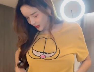 泰国女神Mimie最新作品1V-613M,湾湾T花合作,设备问题影响表现,下载观看