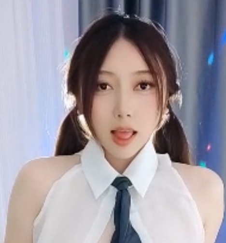 可甜可欲的大罩杯美女,收藏百度ED2K,视频大小适中