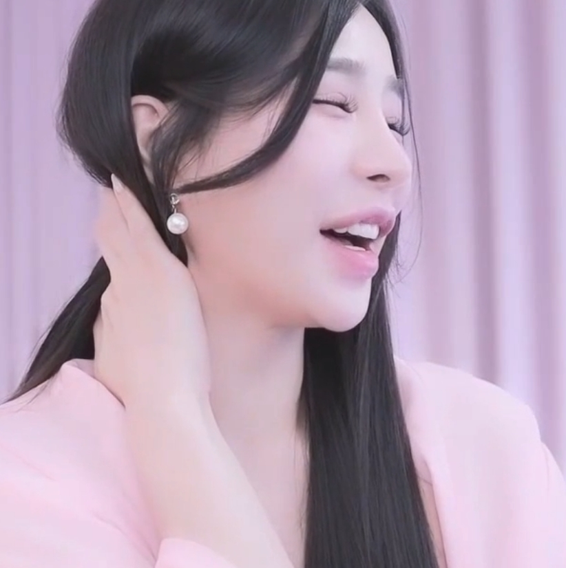 韩国BJ高恩珠逗趣热舞112v20g,收cang+du家视频百度ED2K