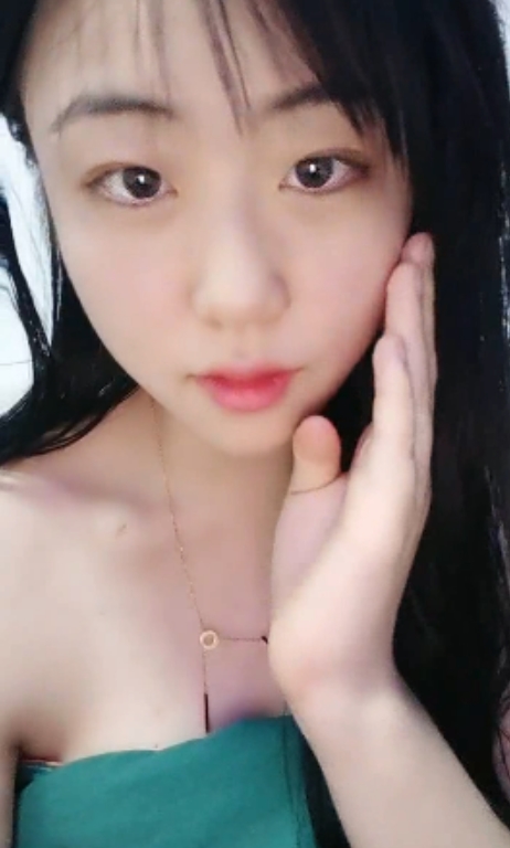 00后超级球童颜大罩杯系列视频:紫惜姐姐主演,55个版本35g,百度下载+ED2K链接,收藏350,去重增加