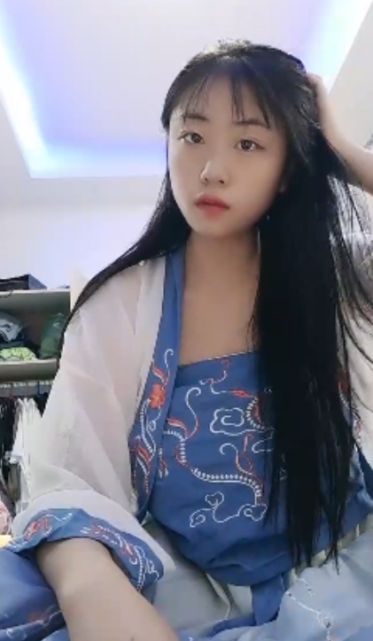 00后超级球童颜大罩杯系列视频:紫惜姐姐主演,55个版本35g,百度下载+ED2K链接,收藏350,去重增加