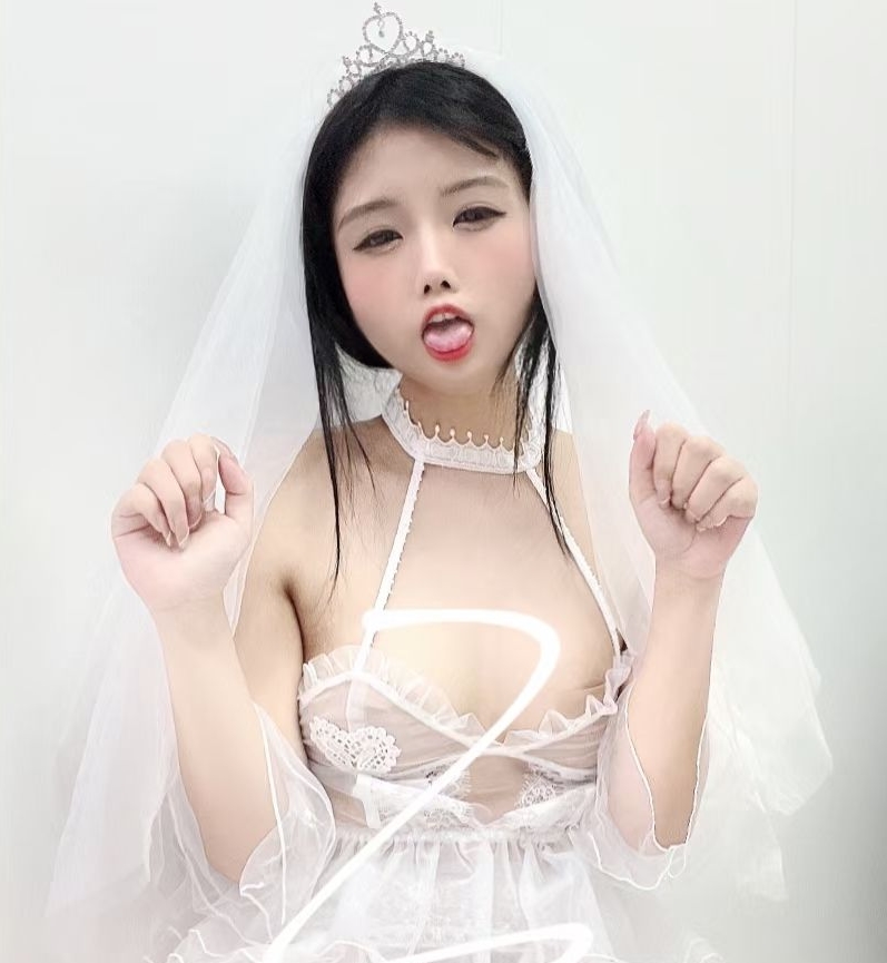 “绝美婚纱风”：喵四剧情婚纱8v1.45g，收藏百度