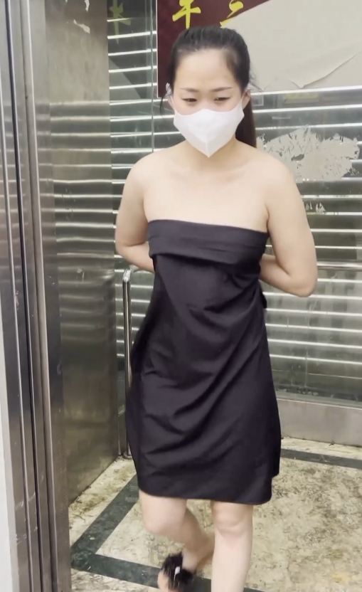 推特xiaoxiaoxin小小星户外展示9v9g：精彩户外视频，收藏必备！