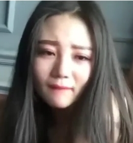 W金宝鱼事件的来龙去脉和主角金宝鱼的魅力。因此，取一个标题为《6W金bao鱼事件》最清晰的版本，既能突出事件的关键信息，又能突出视频的清晰度和数量。