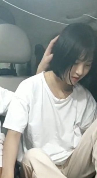 为此，她认为“开金口”是指有好运气，能够获得财富和成功。这种有趣的互动也成为了两人直播中的一大亮点。如果你是樱子和七七的忠实粉丝，那么这个直播资源合集绝对不能错过！快来收藏这份49.2g的宝藏，一起回味她们的精彩瞬间吧！