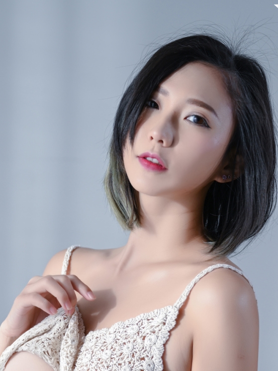 一个庞大的支持群体。随着时间的推移，米欧的影响力也在不断扩大，她的未来发展备受期待。