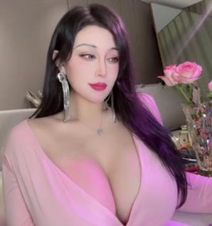 芷儀G寶：精彩视频资源大放送！观看水印清晰，车衣道具秀尽显魅力