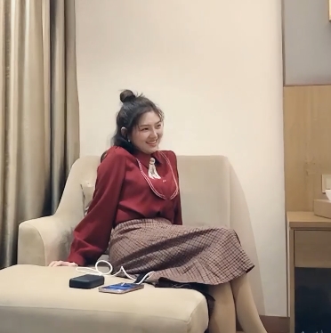 中收集了李明的精彩表现，让观众近距离感受他的魅力。自行打包个人精选高颜值探花合集，绝对是粉丝们不容错过的珍藏！