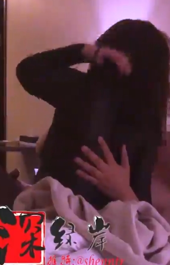 推特绿帽妻子小狗：腐猫儿221v25g，百度ED2K视频收藏
