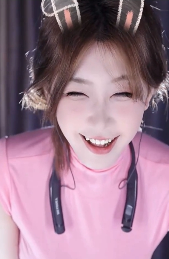 周丽淇主播《海棠棠2无罩凸点凸点》，文件大小2.3G，时长55分钟，21V视频全收录！