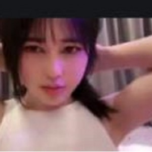 热点。珍贵资源！录屏交流群舞蹈生展示一字马，男女主惊艳表演