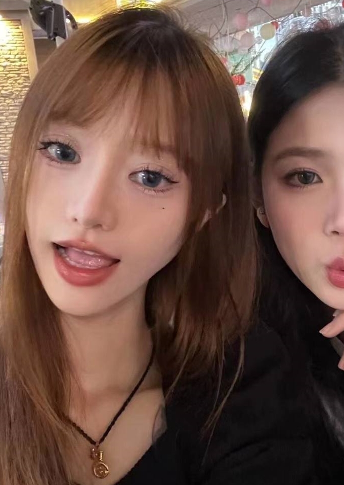 重庆美女李欣泄密照片159张,1.14G存储空间惊艳豪华奢华
