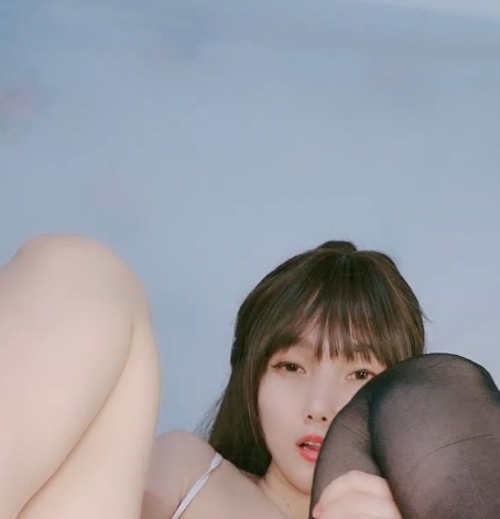 宿舍直播小英粉红色最新合集38V35G，精彩瞬间收藏