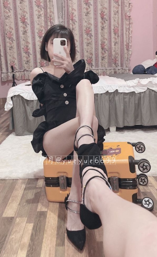 反差婊百度yueyue6699月月最新合集11V3G，收藏210