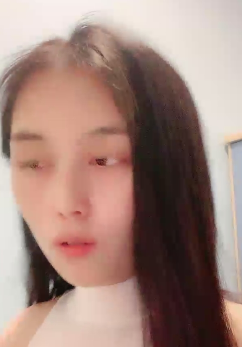 百度盘蜜桃臀美妞放飞自我最新合集1V1.5G，朋友快裆进出，解压观看