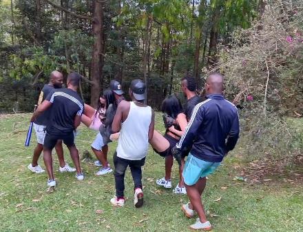 黑鬼互动欧美团建IsabellaUzcategui最新合集3V7.4G，给力互动