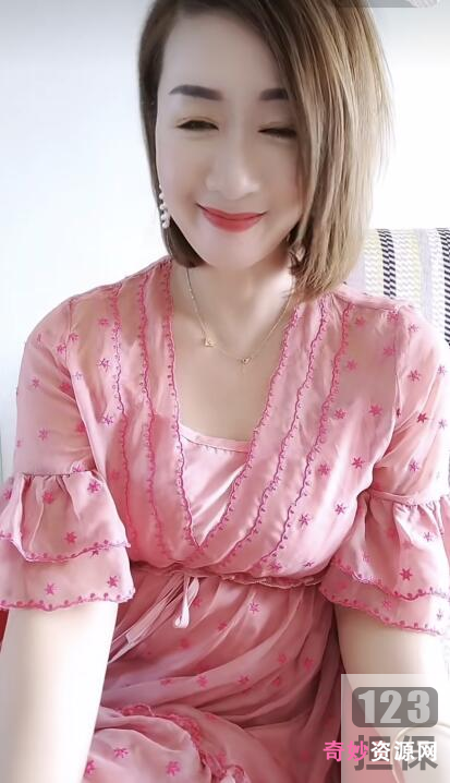 网红快手霸气美琳姐最新合集8V1G，豹纹裙扭动魅力