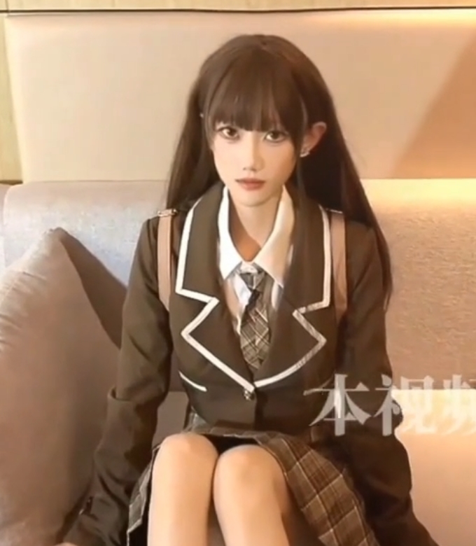 百度小鹿丢了自拍直播合集96.3G，长腿女神魅力无限