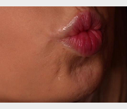 SweetheartKiss咬破零距离观察用嘴瞬间合集29部3G，作品热度破百万