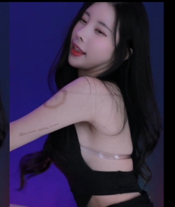 美女主播金玉羽热舞合集10部2G太诱人了