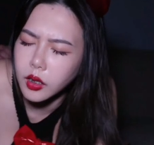 推特Nina火辣风情万种乱来变装秀1部404M