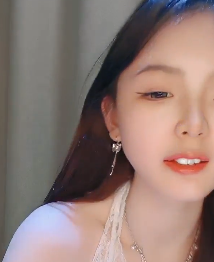 小馋猫9V顶配2G抖音尤物流汁收藏