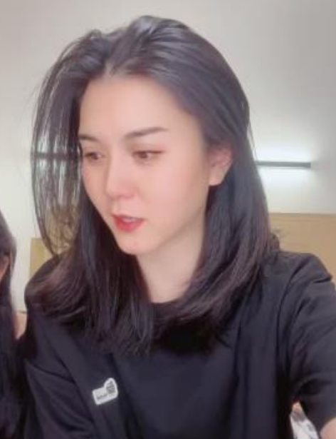 午夜房小艺同学10P疯狂资源1.63G嗨爆版